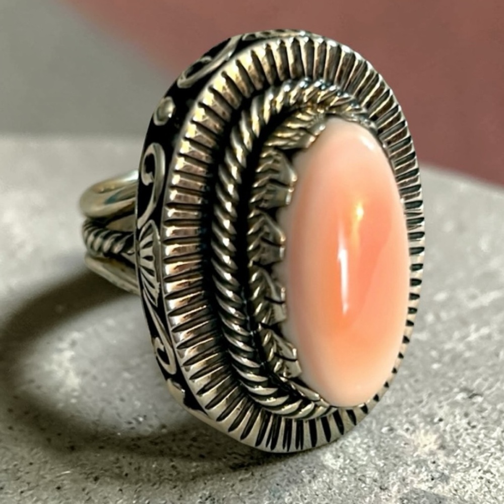 Vintage Secret Compartment Sterling Silver Pink Conch Statement Ring